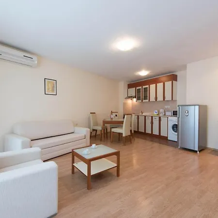 Gt Riviera Apartmán *