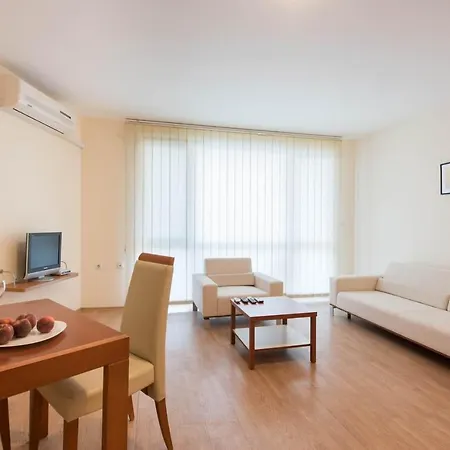 Gt Riviera Apartmán *
